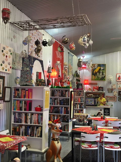 Noelene's Book Cafe - Sydney 4u 6