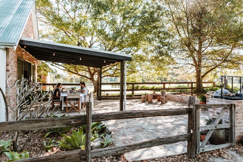 Far Meadow Table - Sydney 4u 2