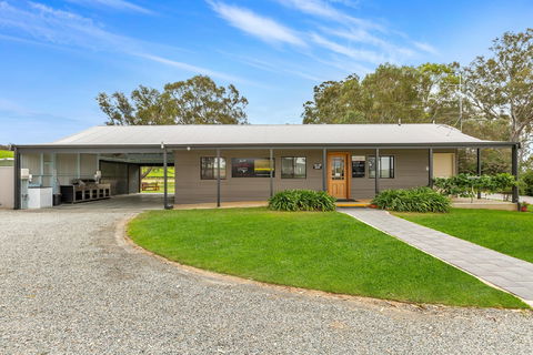Jaeschkes Hill River Clare Estate - Sydney 4u 1