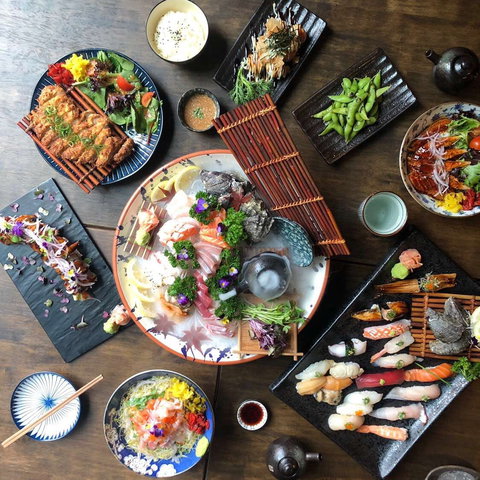 Sushi Table - Sydney Resort 0