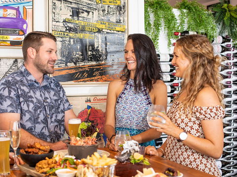 The Garden Bar Bistro - Accommodation Sydney 1