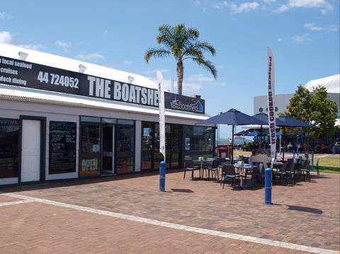 The Boatshed: Batemans Bay - Sydney 4u 1