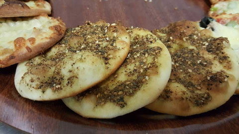 Golden Manoush - Sydney 4u 0