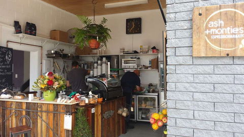 Ash + Monties Espresso Bar And Kitchen - Sydney 4u 0