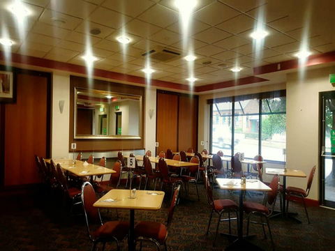 Dungog Memorial Bowls Sport And Recration Club - Sydney 4u 1