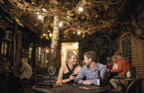 Alby & Esther's - Sydney 4u 1