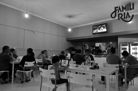 Famili Ria - Sydney 4u 0