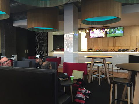 Ibis Kitchen - Adelaide - Sydney 4u 0