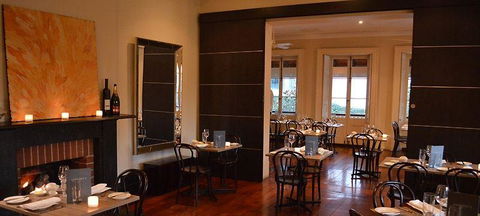 Lamont's Bishop's House - Sydney 4u 3