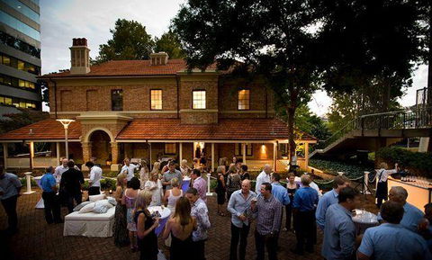 Lamont's Bishop's House - Sydney 4u 7