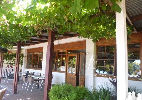 Lyndoch Bakery & Restaurant - Sydney 4u 5
