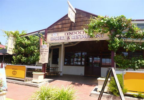 Lyndoch Bakery & Restaurant - Sydney 4u 6