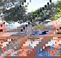 Beach House Hotel - Sydney 4u
