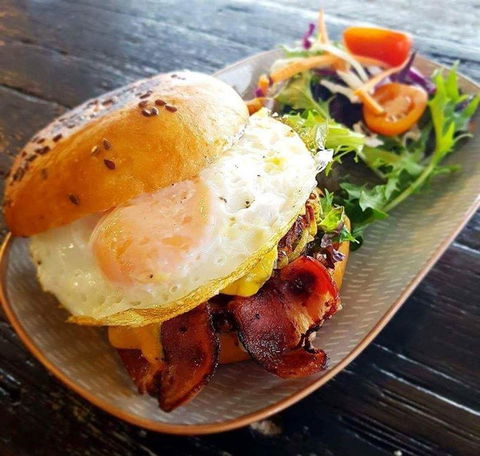 Le P'tit Cafe - Sydney 4u 24