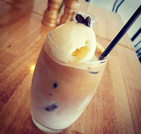Le P'tit Cafe - Sydney 4u 27