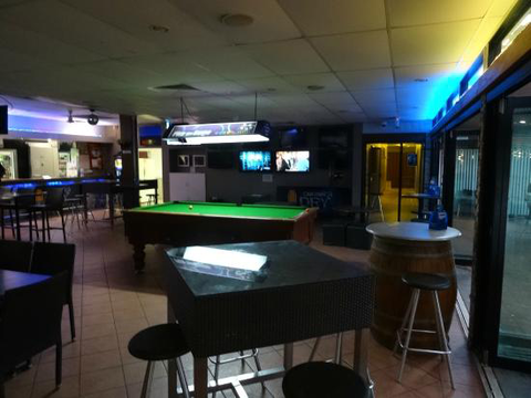 Rum Jungle Tavern - Sydney 4u 1