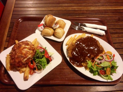 The Caves Country Pub - Sydney 4u 1