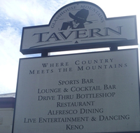 Glass House Mountains Tavern - Sydney 4u