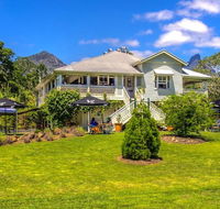 Maviss Kitchen  Cabins - Sydney 4u