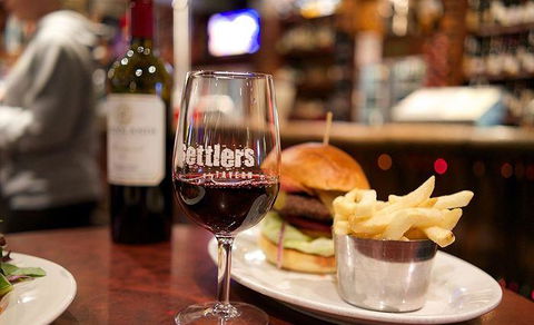 Settlers Tavern - Sydney 4u 11