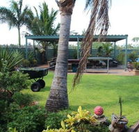 Devils Marbles Hotel - Sydney 4u