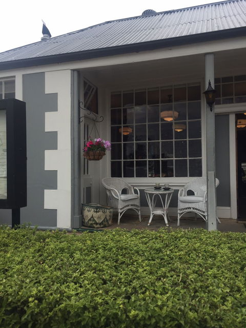 Czegs' Cafe - Sydney 4u 9