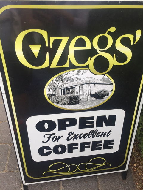 Czegs' Cafe - Sydney 4u 5