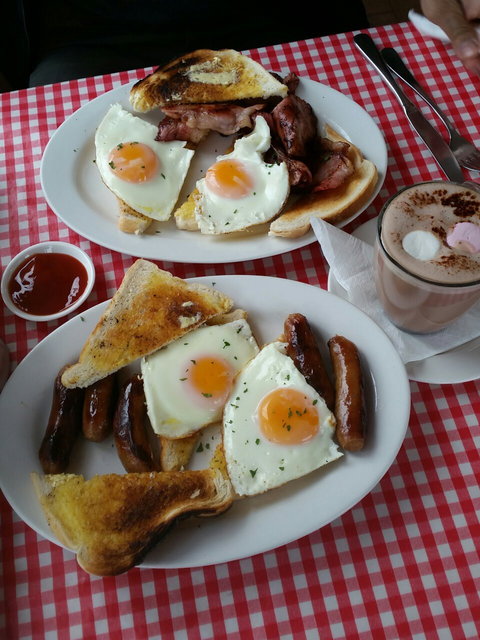 The Mushroom At No 61 Cafe - Accommodation Sydney 2