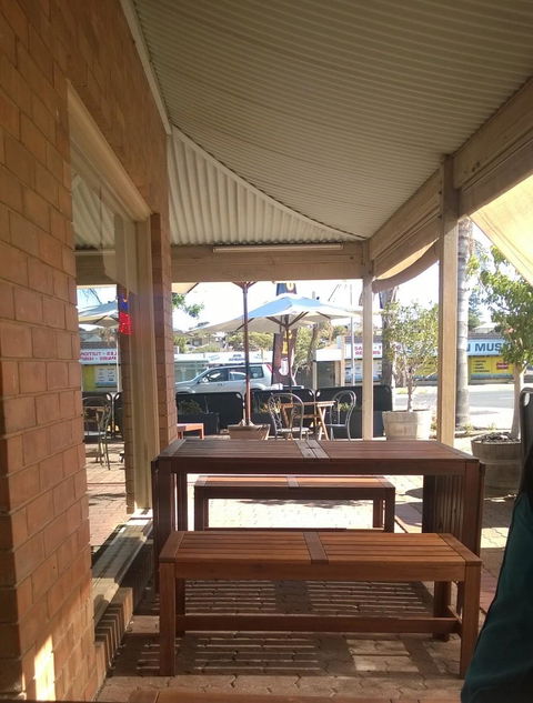 Annies Cafe - Sydney 4u 1