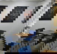 Pruners Hut - Sydney Resort