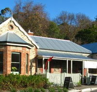 Emprades Petit Cafe - Sydney 4u