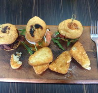 The Golden Fleece Hotel - Accommodation Sydney