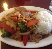 Dee's Vintage Thai Restaurant - Accommodation Sydney