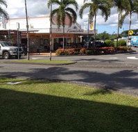 Famishes Cafeteria - Accommodation Sydney