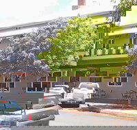 Queenslander Hotel - Accommodation Sydney