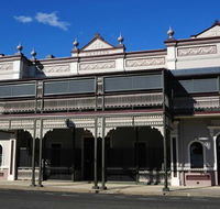 Warwick Hotel - Sydney 4u