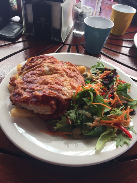 R&R Bar And Restaurant - Accommodation Sydney 1
