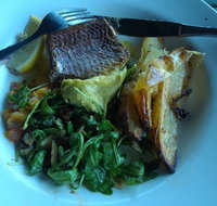 Dining at OReillys - Accommodation Sydney