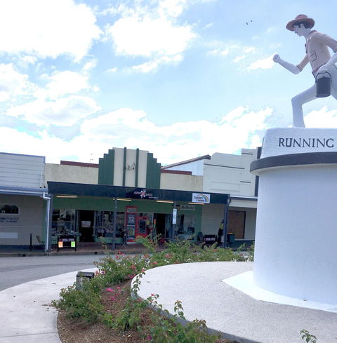 NewsXpress Mount Morgan - Sydney 4u 1