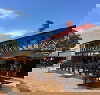 Tumbulgum Tavern - Accommodation Sydney