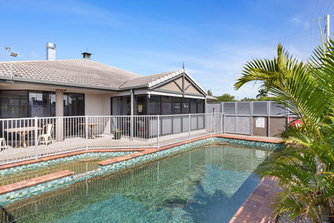 The Stirling Hotel Rockhampton - Sydney 4u 1