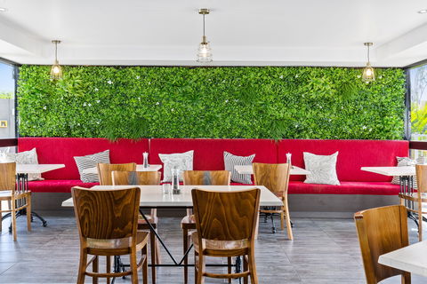 The Stirling Hotel Rockhampton - Sydney 4u 4