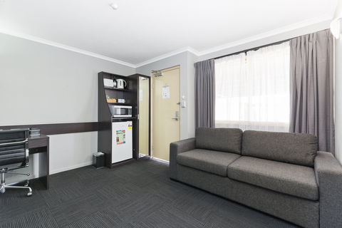 The Stirling Hotel Rockhampton - Sydney 4u 8