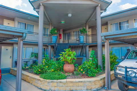 The Stirling Hotel Rockhampton - Sydney 4u 10