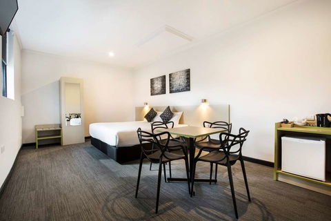 Nightcap At St Albans Hotel - Sydney 4u 9