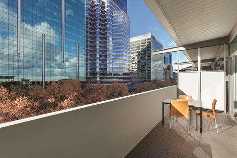 Adina Apartment Hotel Perth - Sydney 4u 4