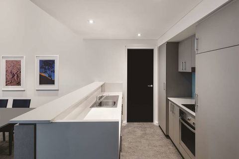 Adina Apartment Hotel Perth - Sydney 4u 6