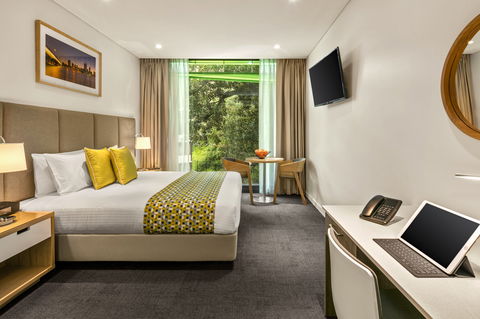 Quest Mounts Bay Road - Sydney 4u 3