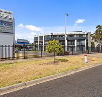 Quality Inn Taylors Lakes Motel - Accommodation Sydney