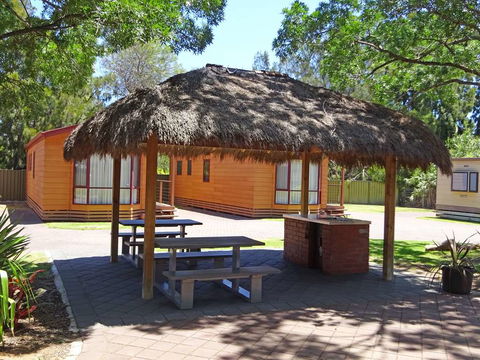 Adelaide Caravan Park - Sydney 4u 9